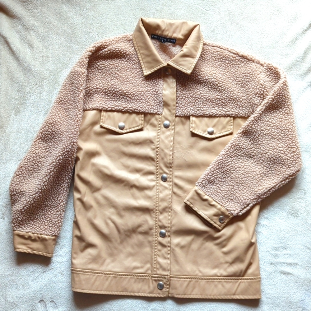 Fuzzy Fleece Like Tan Beige Faux Leather Light Weight Jacket Coat Button Up